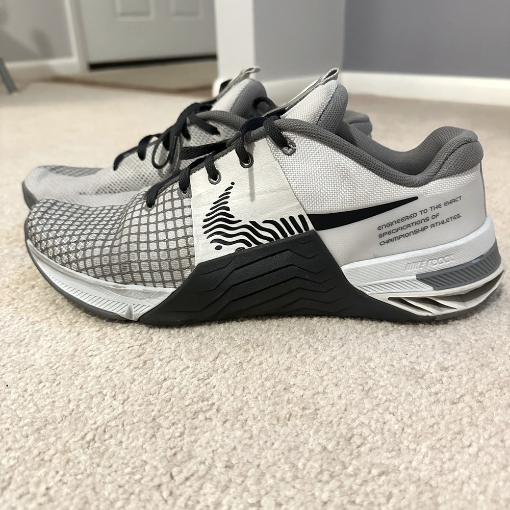 Nike Metcon 8 Size 11 Grey/Light Bone.